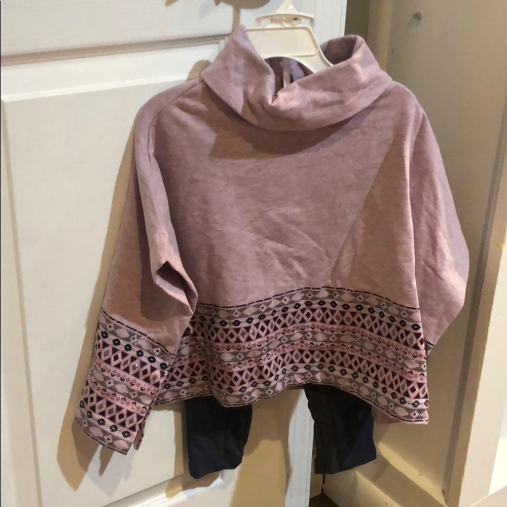 Baby girl poncho and leggings set brand new 18m